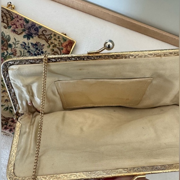 VINTAGE FRENCH FLORAL TAPESTRY PURSE - Picture 3 of 3